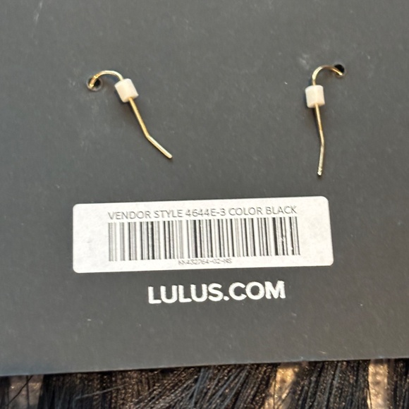 Lulus Black and Gold Fringe Dangle Earring NWT - Picture 4 of 4